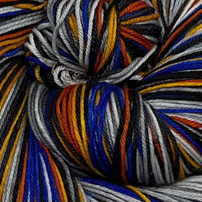 Super Fan Throated Lizard Eight Stripe Self Striping Yarn